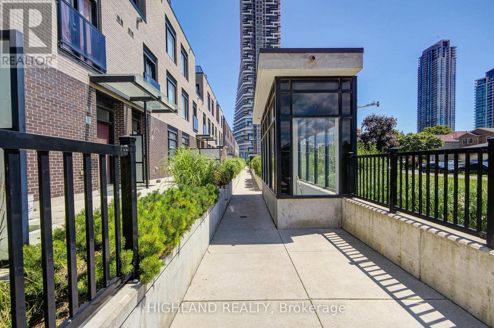 7 - 4030 Parkside Village Drive, Mississauga (City Centre), Ontario  L5B 0K2 - Photo 28 - W12351381