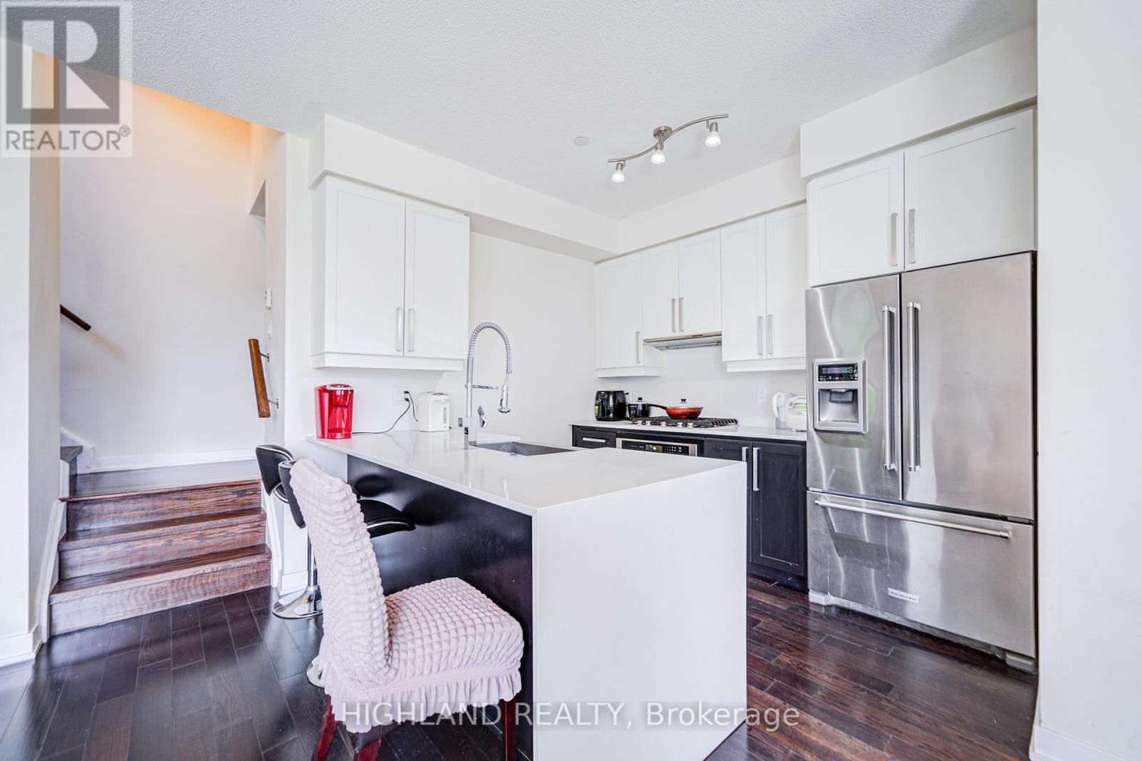 7 - 4030 Parkside Village Drive, Mississauga (City Centre), Ontario  L5B 0K2 - Photo 5 - W12351381