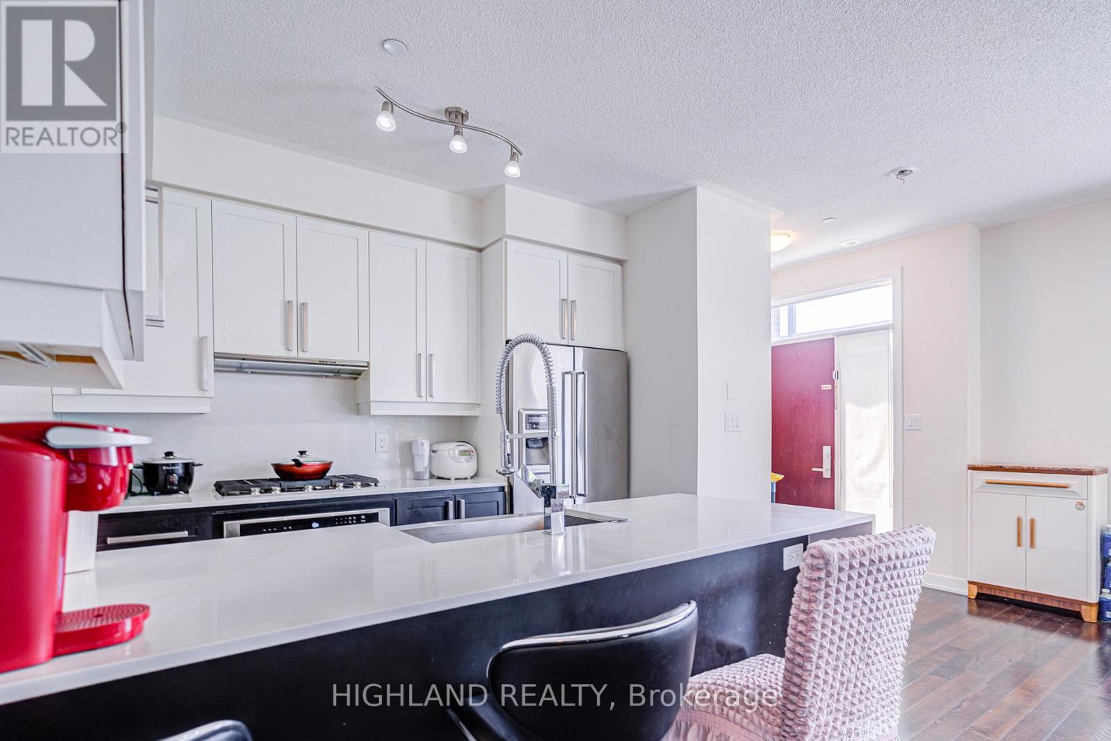 7 - 4030 Parkside Village Drive, Mississauga (City Centre), Ontario  L5B 0K2 - Photo 7 - W12351381