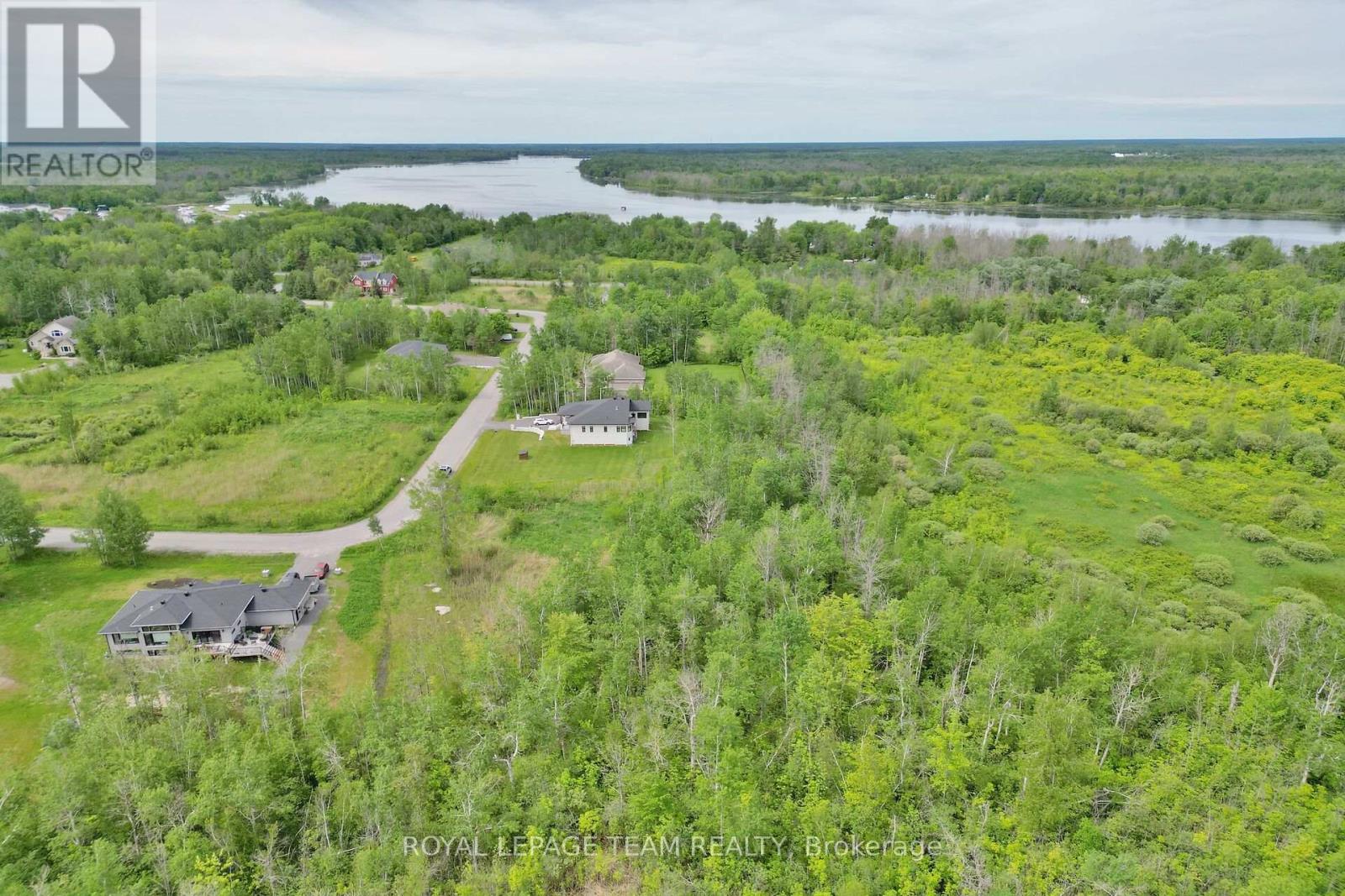 17 Rideau Crossing Crescent, North Grenville, Ontario  K0G 1J0 - Photo 10 - X12351431