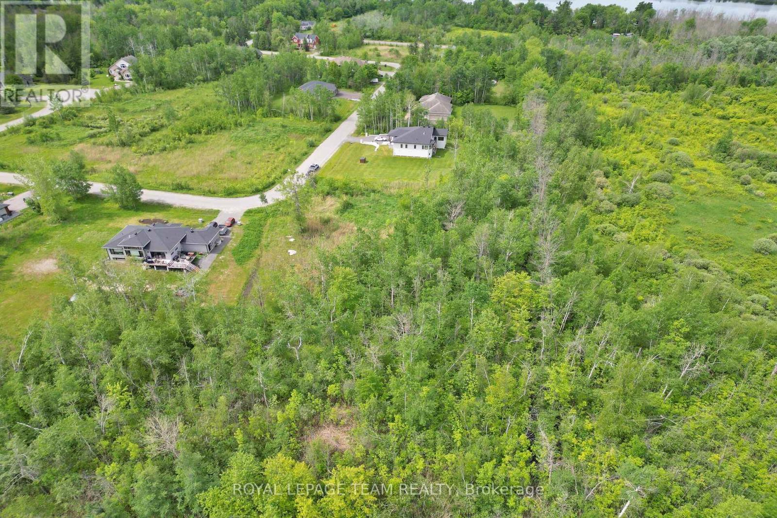 17 Rideau Crossing Crescent, North Grenville, Ontario  K0G 1J0 - Photo 11 - X12351431