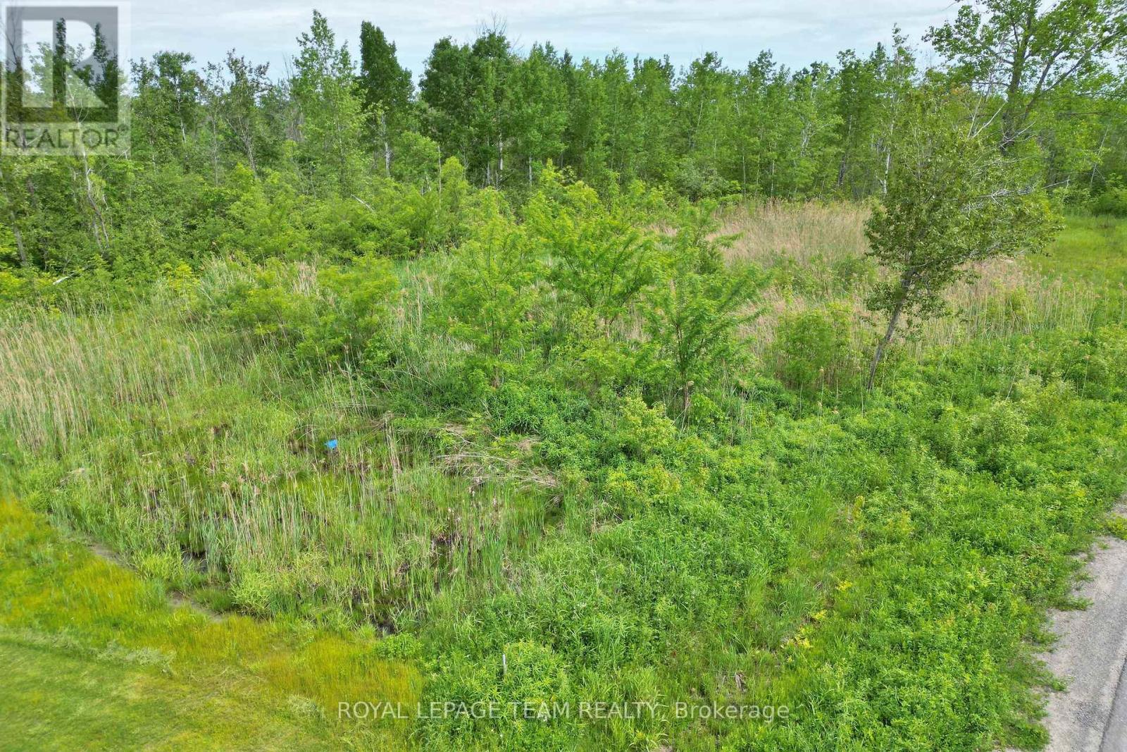 17 Rideau Crossing Crescent, North Grenville, Ontario  K0G 1J0 - Photo 14 - X12351431