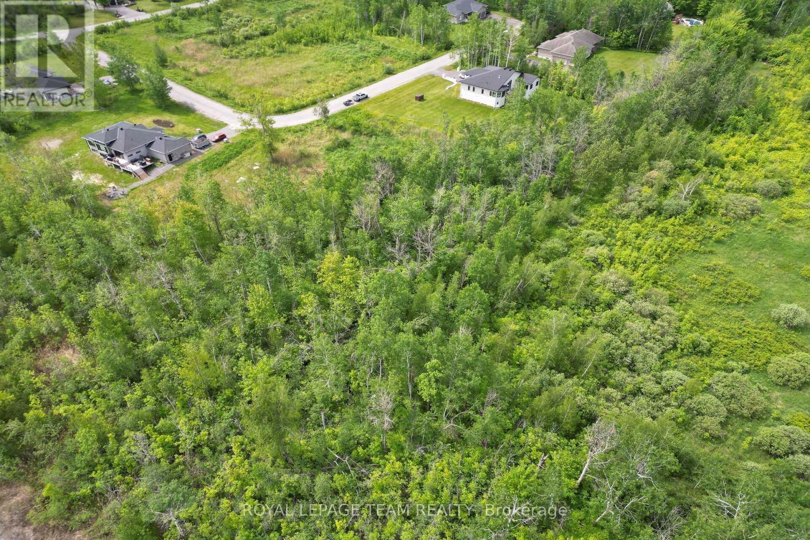 17 Rideau Crossing Crescent, North Grenville, Ontario  K0G 1J0 - Photo 17 - X12351431