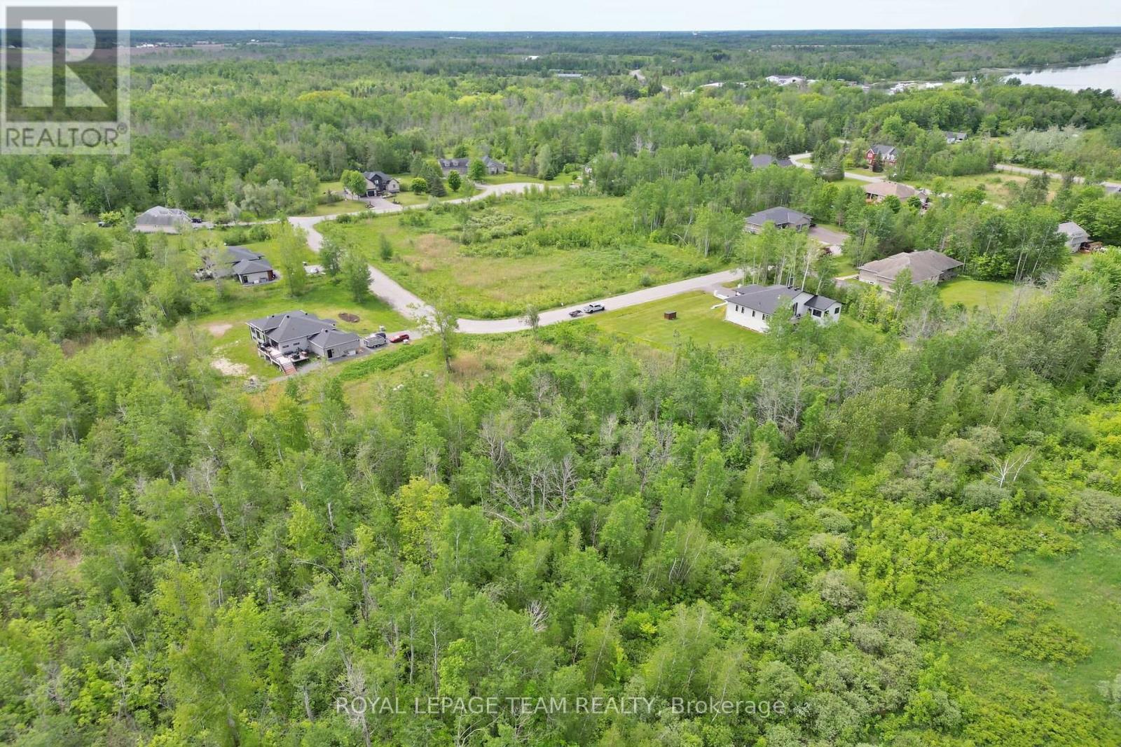 17 Rideau Crossing Crescent, North Grenville, Ontario  K0G 1J0 - Photo 20 - X12351431