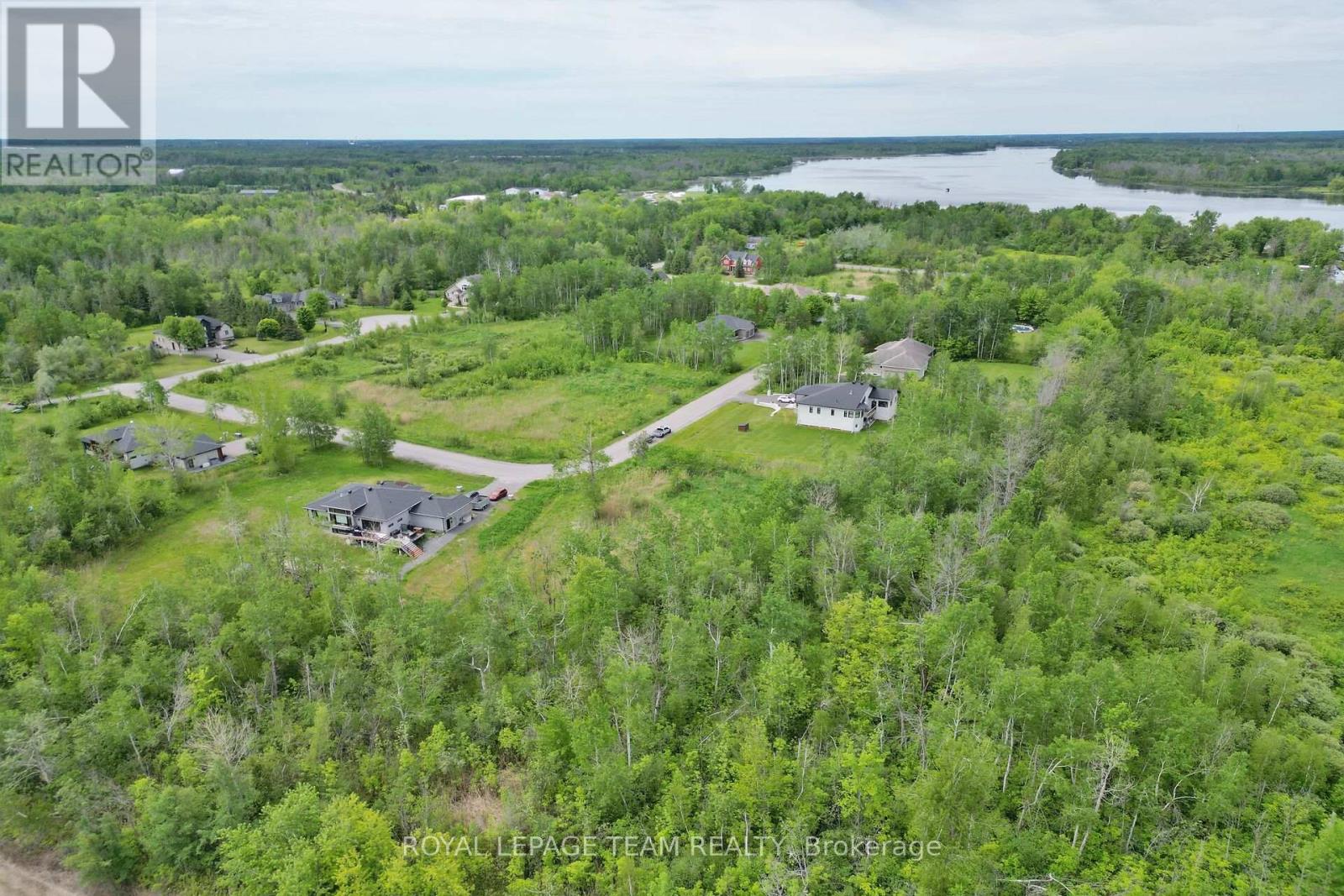 17 Rideau Crossing Crescent, North Grenville, Ontario  K0G 1J0 - Photo 22 - X12351431