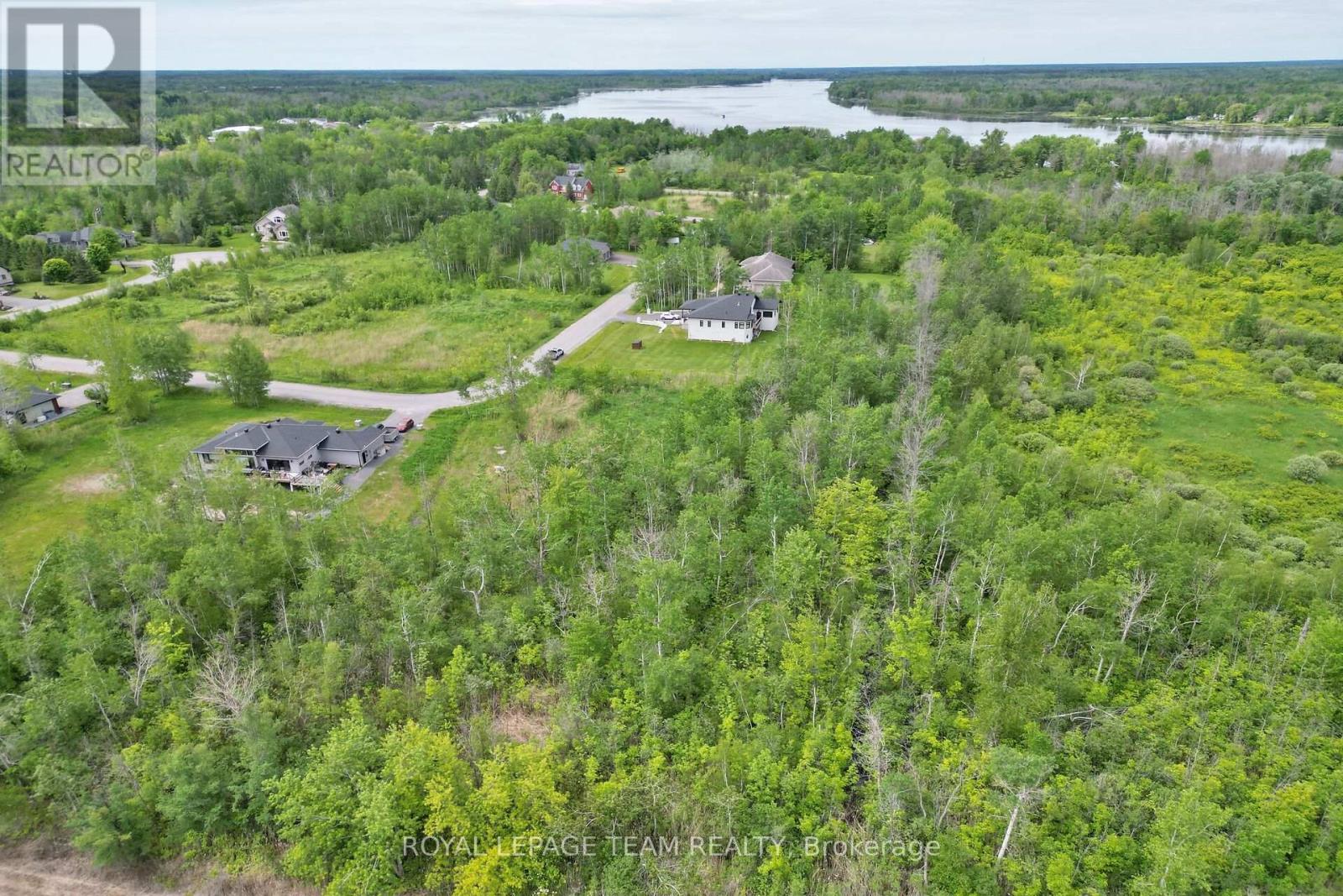 17 Rideau Crossing Crescent, North Grenville, Ontario  K0G 1J0 - Photo 23 - X12351431