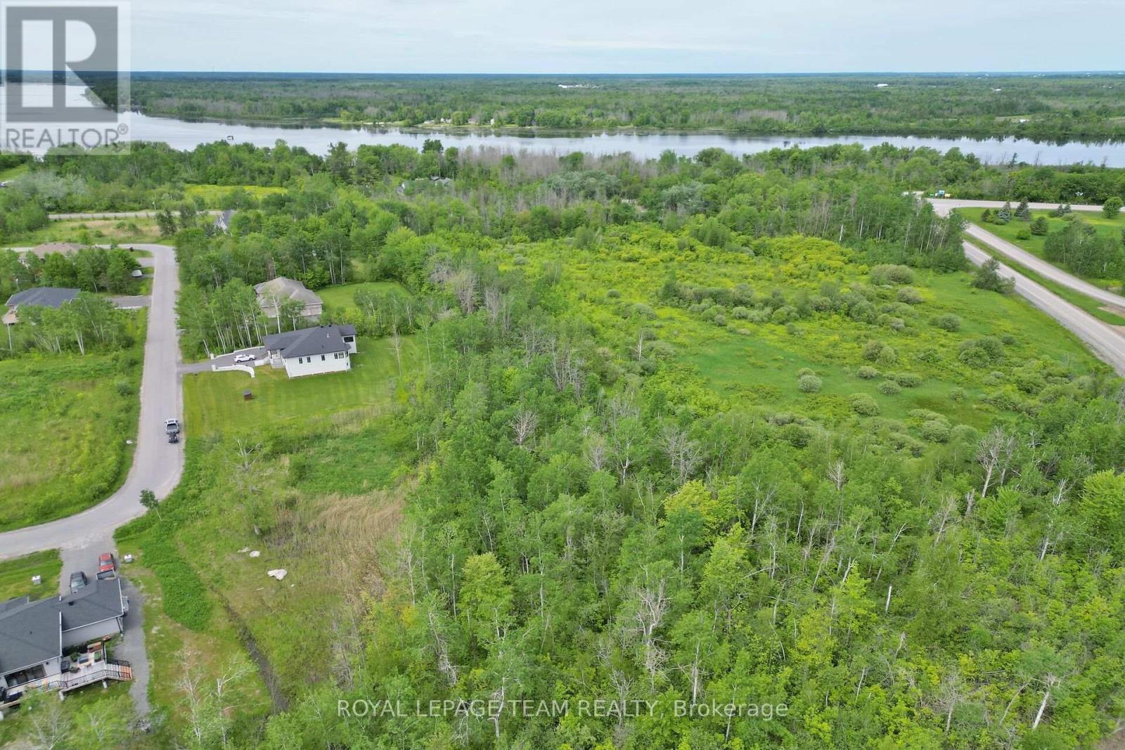 17 Rideau Crossing Crescent, North Grenville, Ontario  K0G 1J0 - Photo 8 - X12351431