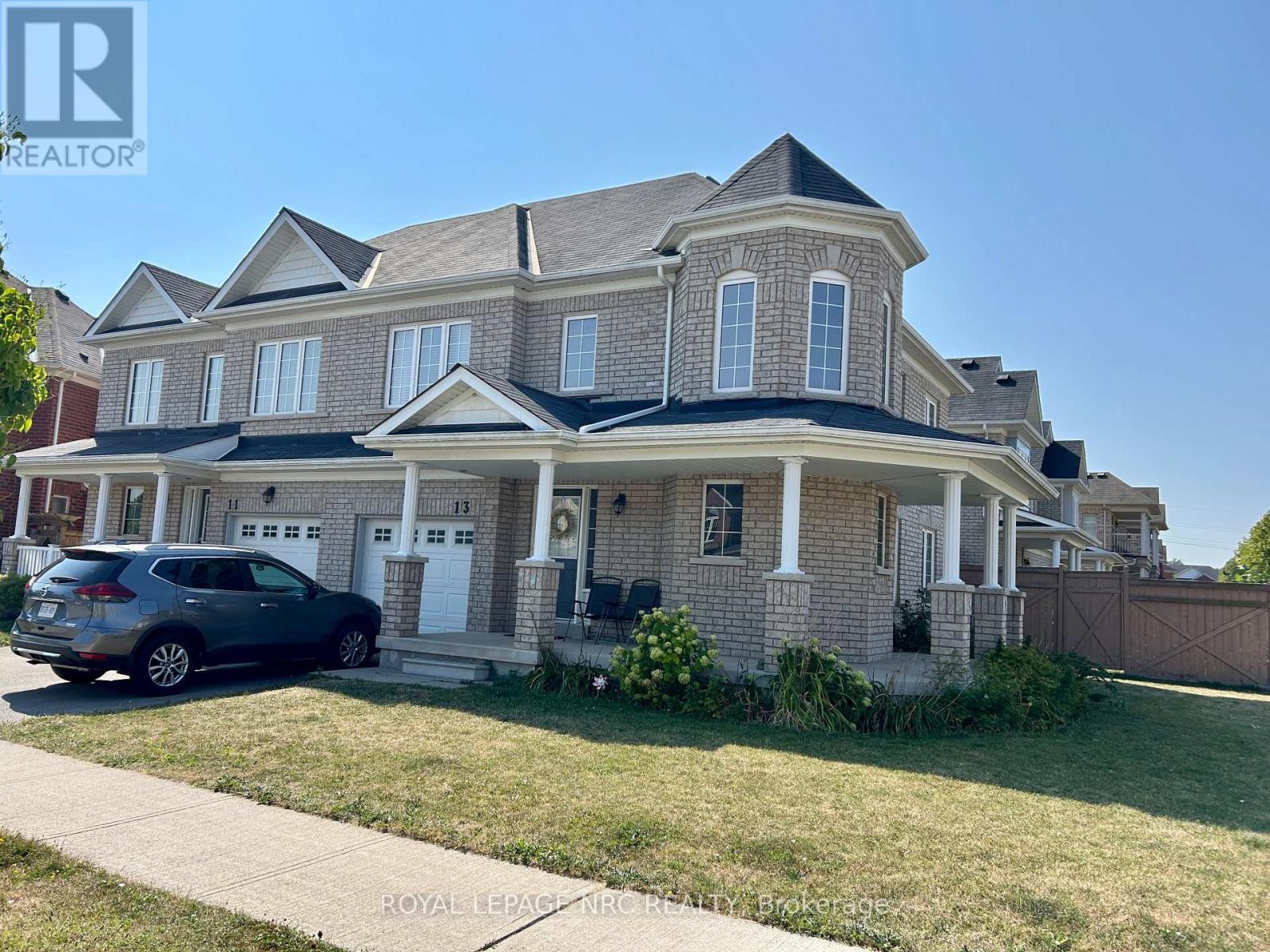 13 Keith Crescent, Niagara-On-The-Lake, Ontario  L0S 1J0 - Photo 2 - X12351420
