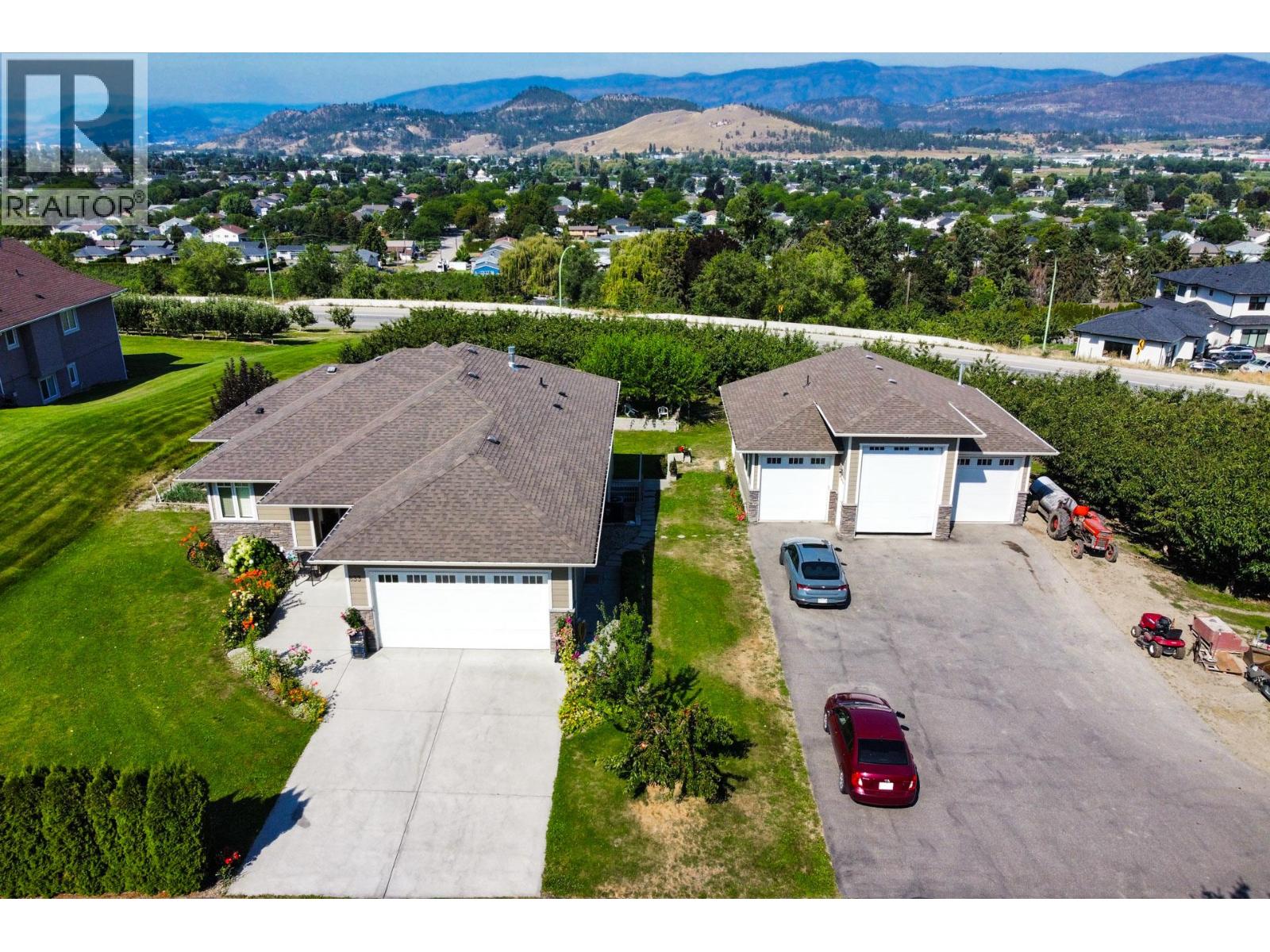 Property at 833 McCurdy Road E image 1