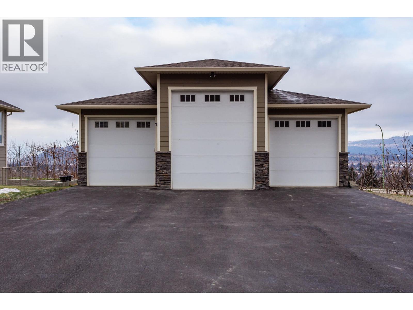 833 Mccurdy Road E, Kelowna, British Columbia  V1X 8G3 - Photo 10 - 10357436