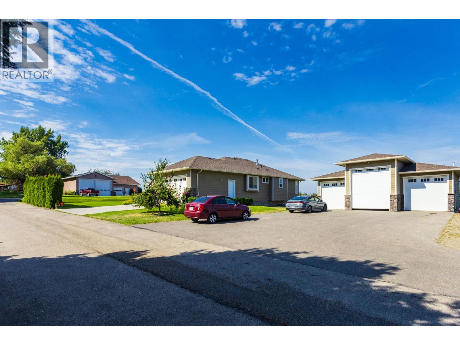 Property at 833 McCurdy Road E image 4