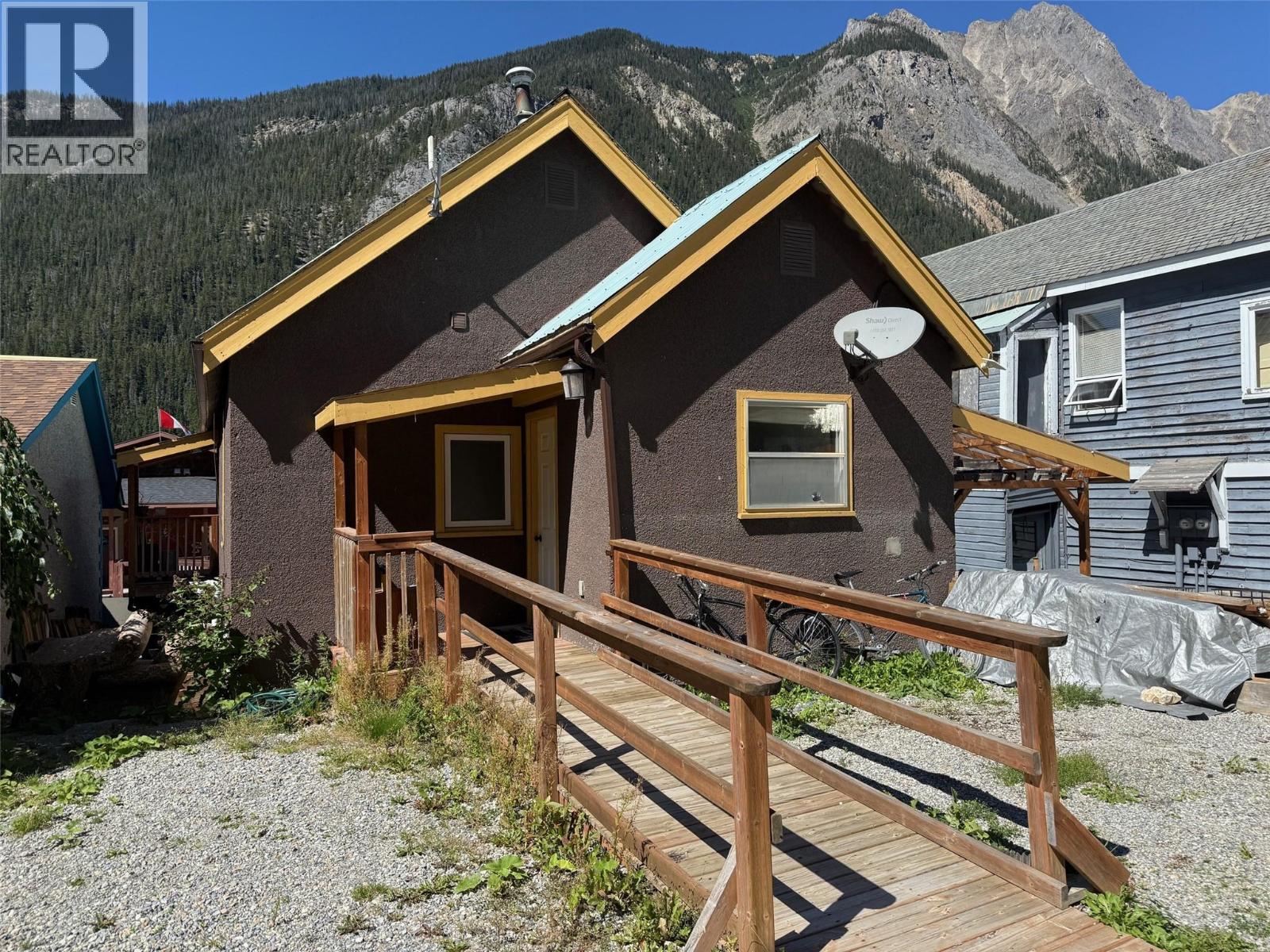 316 Stephen Avenue, Field, British Columbia  V0A 1G0 - Photo 3 - 10332546
