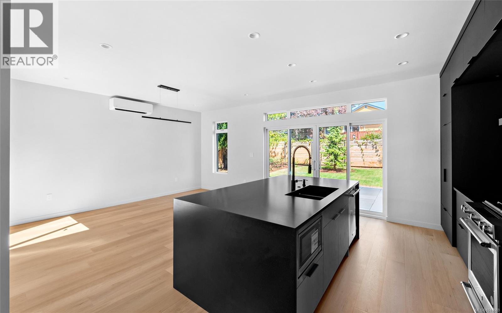 Property at 1968 Kings Rd image 4