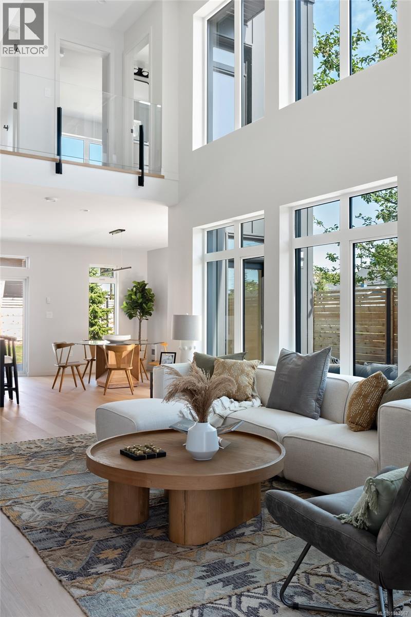 1970 Kings Rd, Saanich, British Columbia  V8R 2P5 - Photo 13 - 1011067