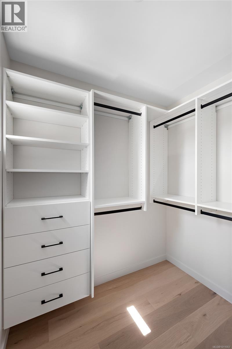 1970 Kings Rd, Saanich, British Columbia  V8R 2P5 - Photo 26 - 1011067