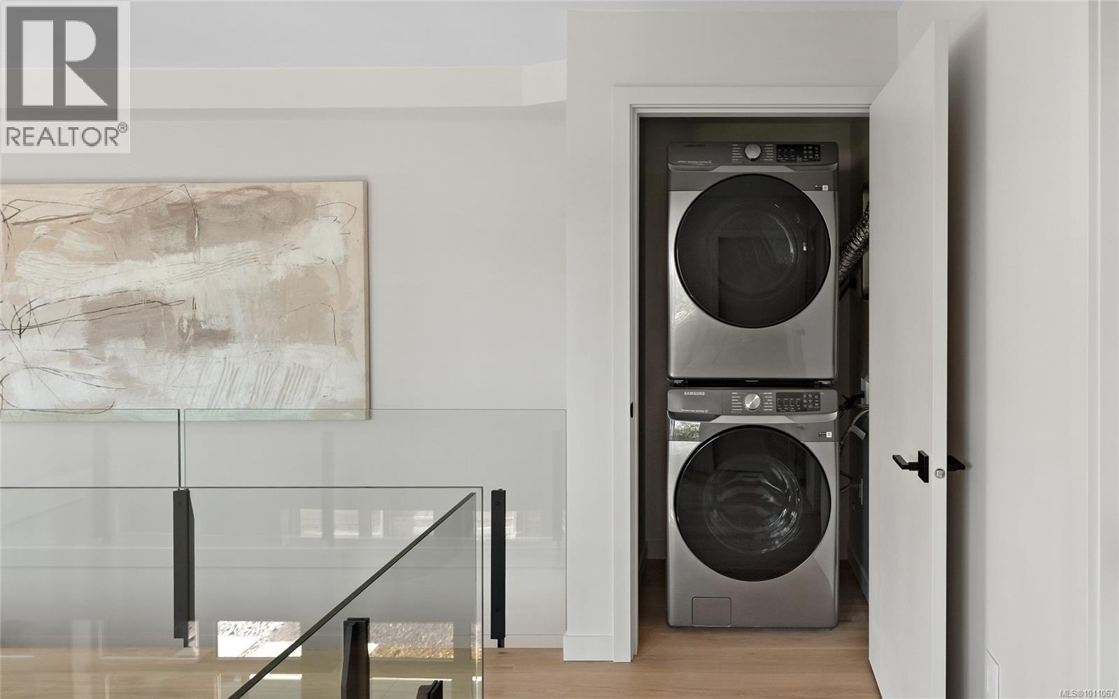 1970 Kings Rd, Saanich, British Columbia  V8R 2P5 - Photo 34 - 1011067