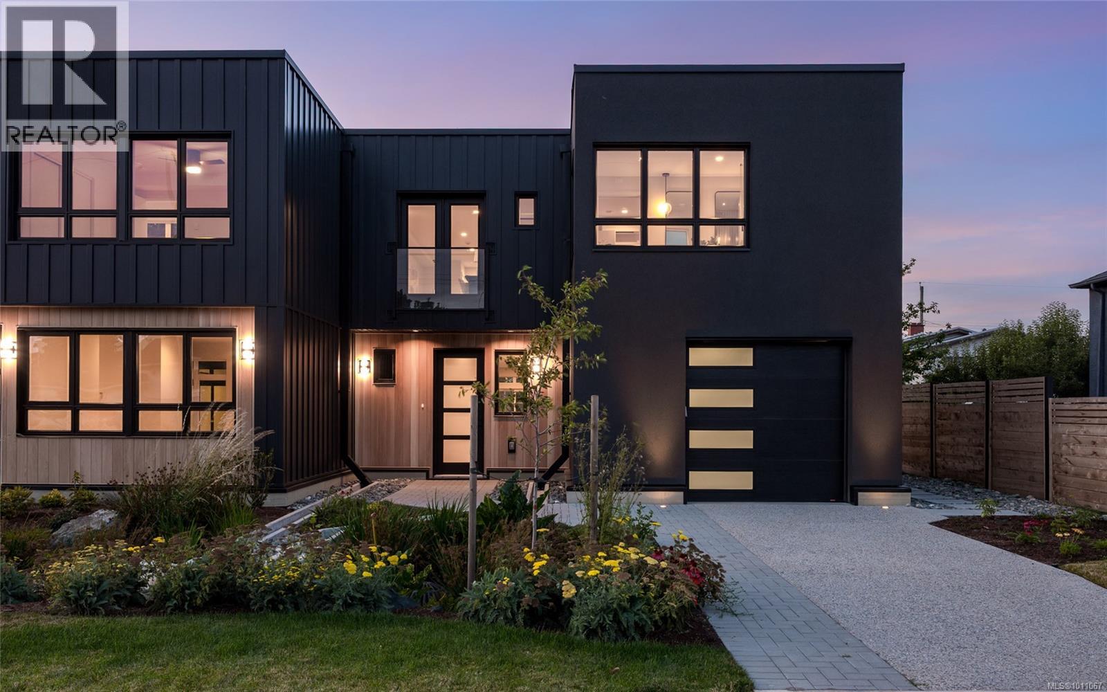 1970 Kings Rd, Saanich, British Columbia  V8R 2P5 - Photo 42 - 1011067