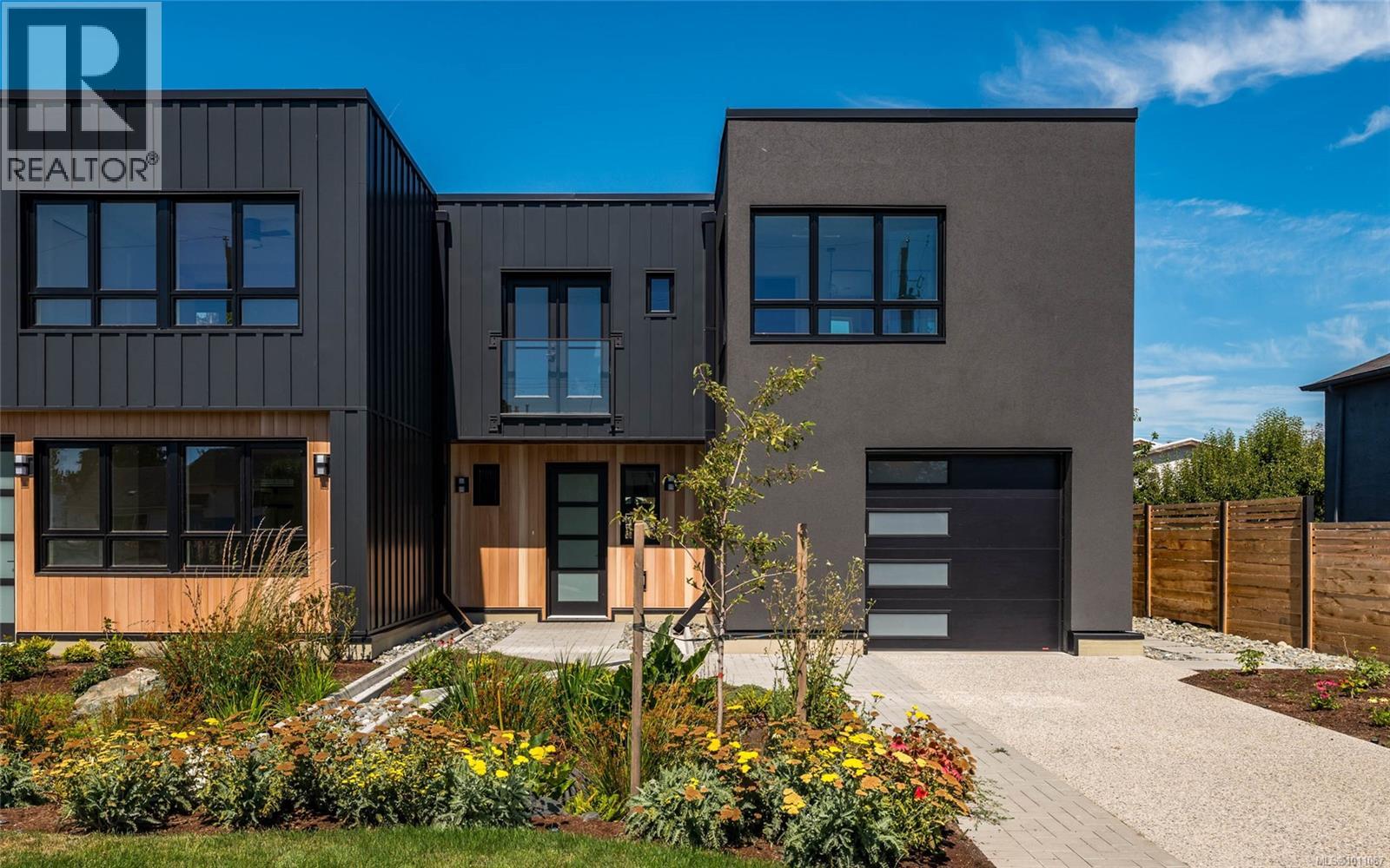 1970 Kings Rd, Saanich, British Columbia  V8R 2P5 - Photo 45 - 1011067