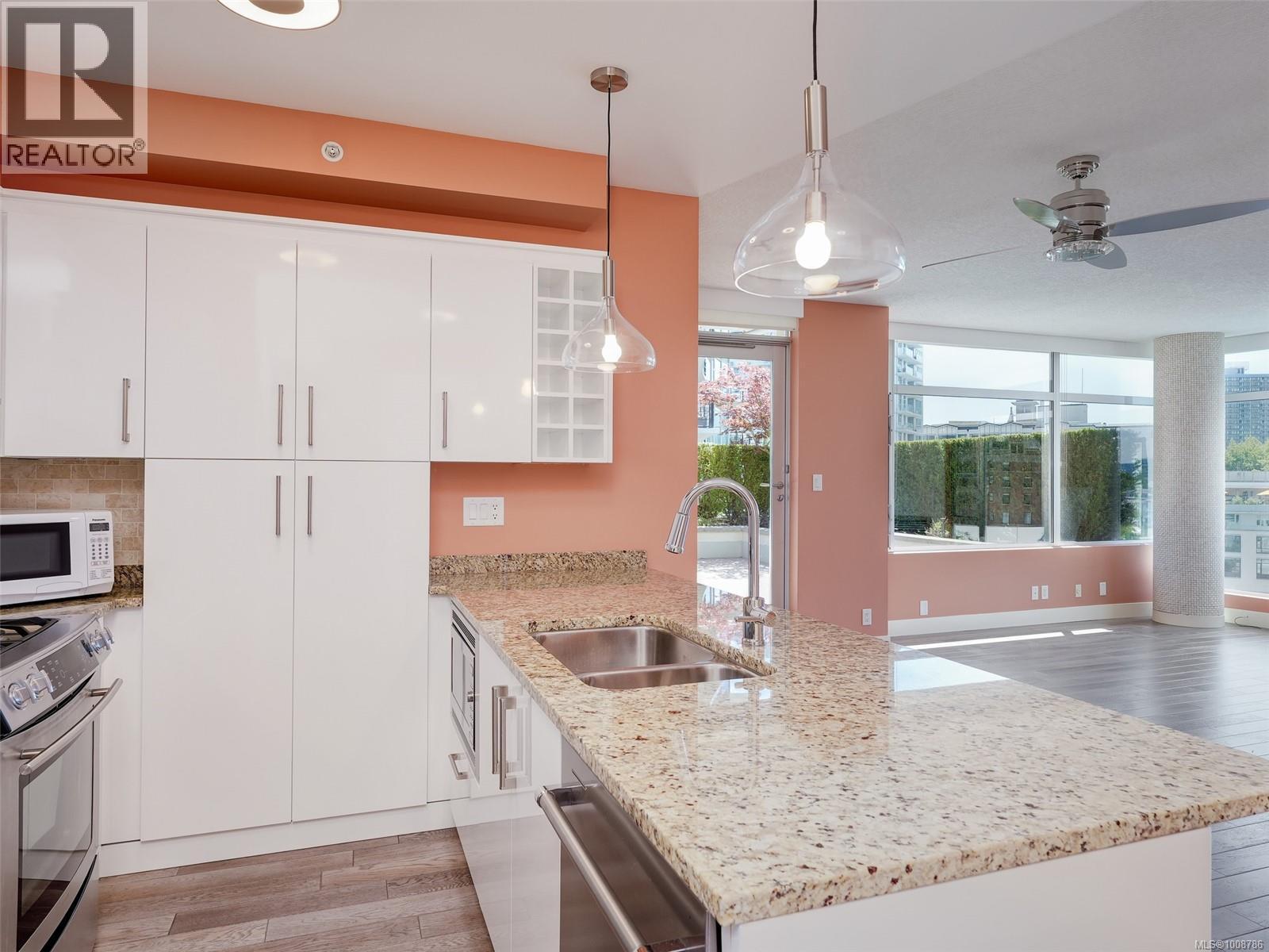 N609 737 Humboldt St, Victoria, British Columbia V8W 1B1 - Photo 13 - 1008786