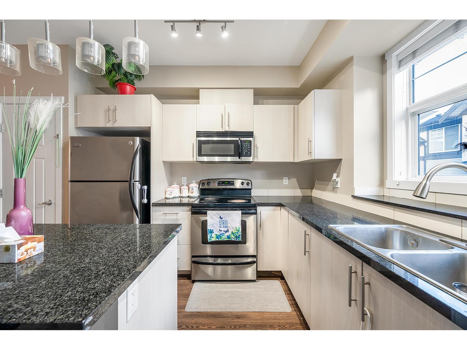 81 6123 138 Street, Surrey, British Columbia  V3X 1P8 - Photo 3 - R3037907