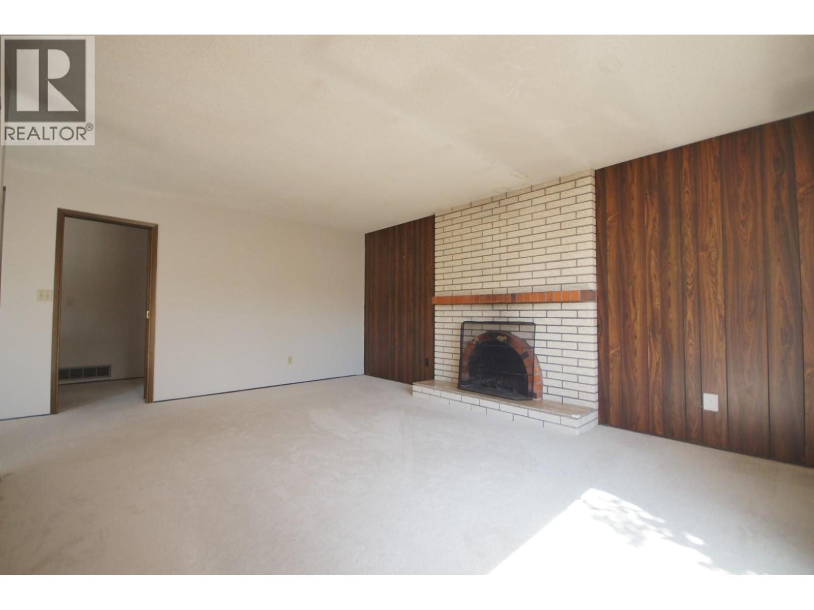 Property at 8411 RIDEAU DRIVE image 3