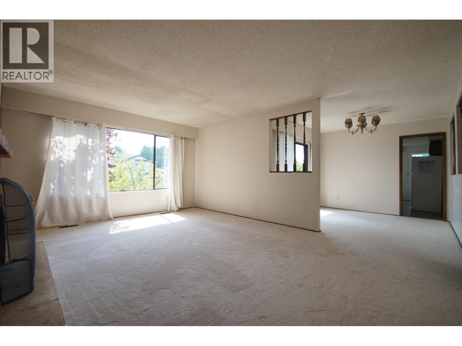 Property at 8411 RIDEAU DRIVE image 4