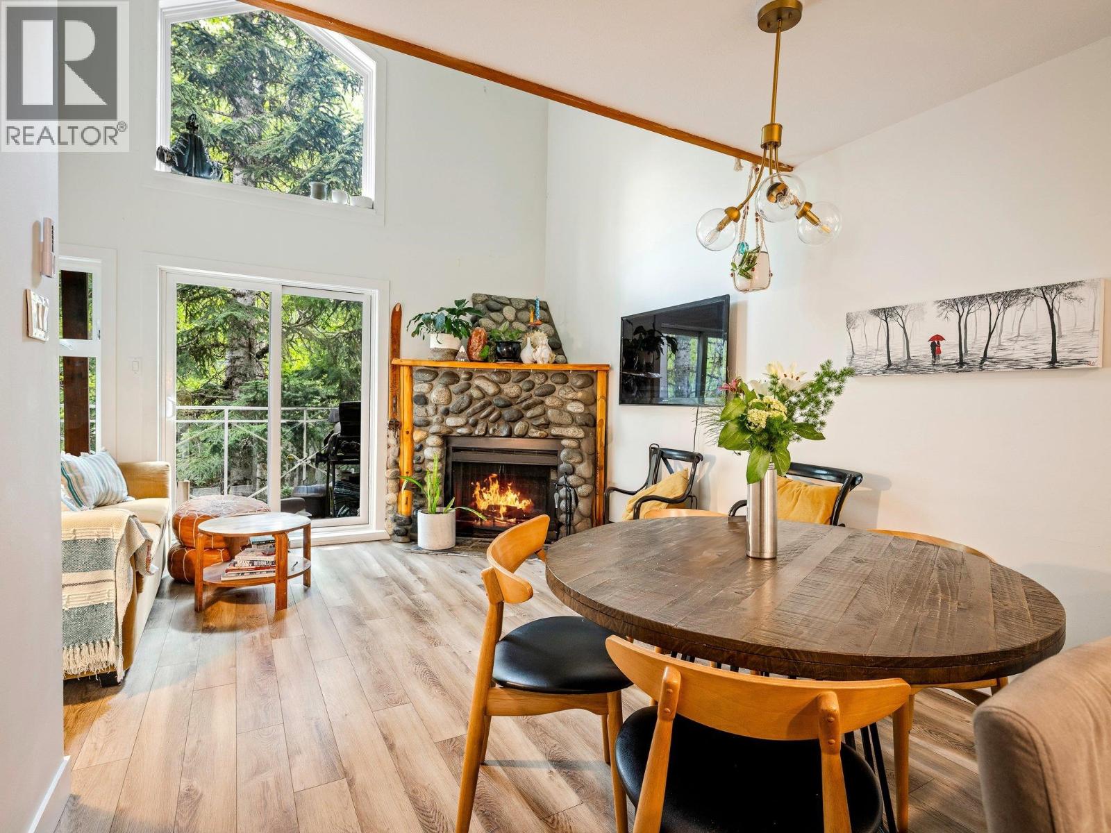 30 2211 Marmot Place, Whistler, British Columbia V8E 0M6 - Photo 4 - R3002246