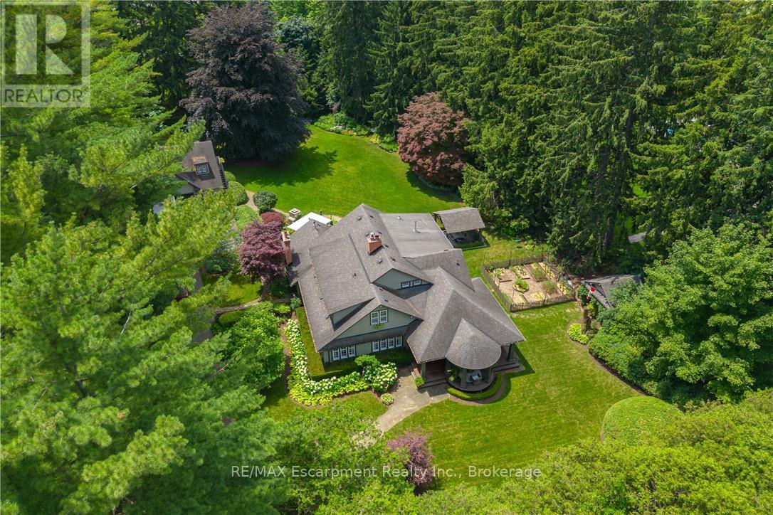 2055 Lakeshore Road E, Oakville, Ontario L6J 1M4 - Photo 1 - W12351487