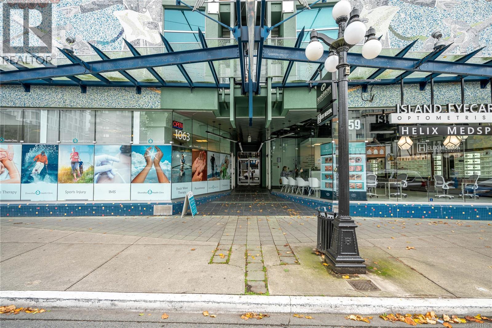 512 1061 Fort St, Victoria, British Columbia  V8V 3K9 - Photo 3 - 1011328