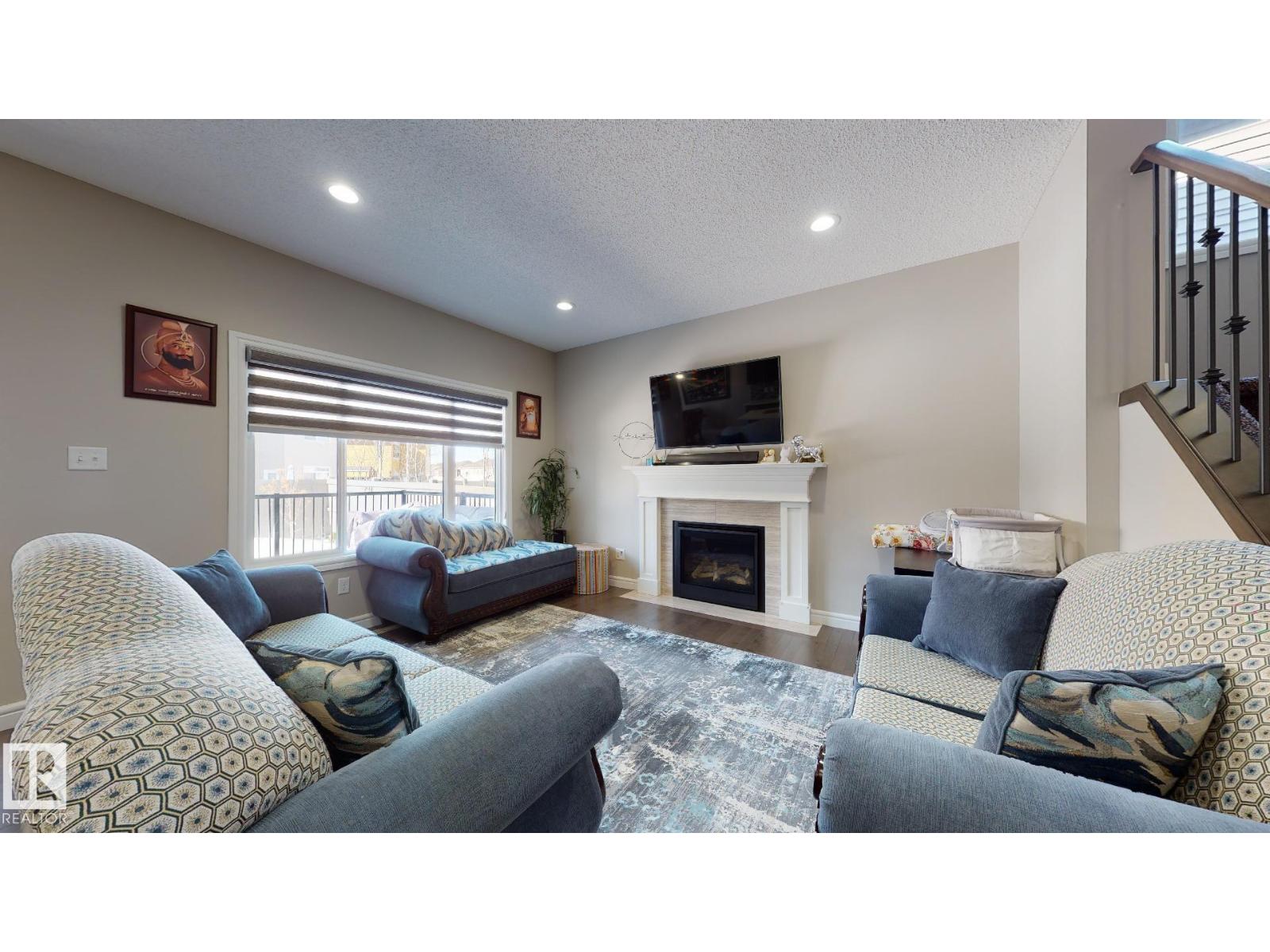 8716 Carson Wy Sw, Edmonton, Alberta  T6W 3K8 - Photo 11 - E4453160