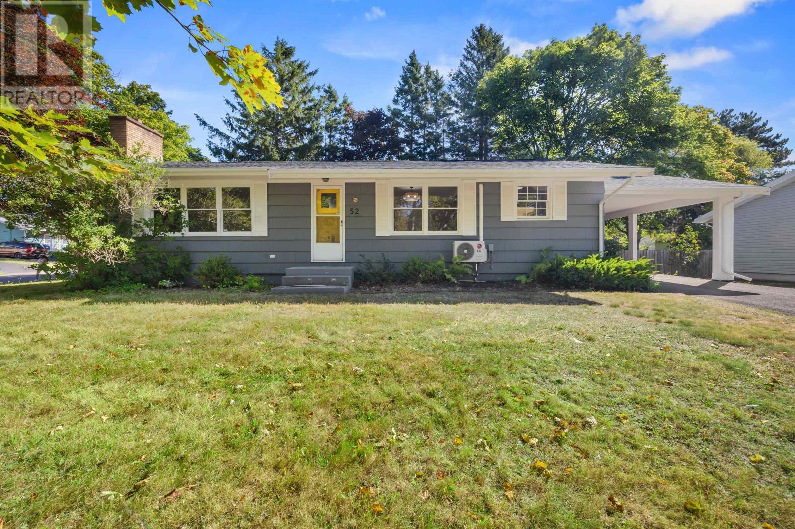 52 Trafalgar Street, Charlottetown, Prince Edward Island  C1A 3Z5 - Photo 2 - 202520974