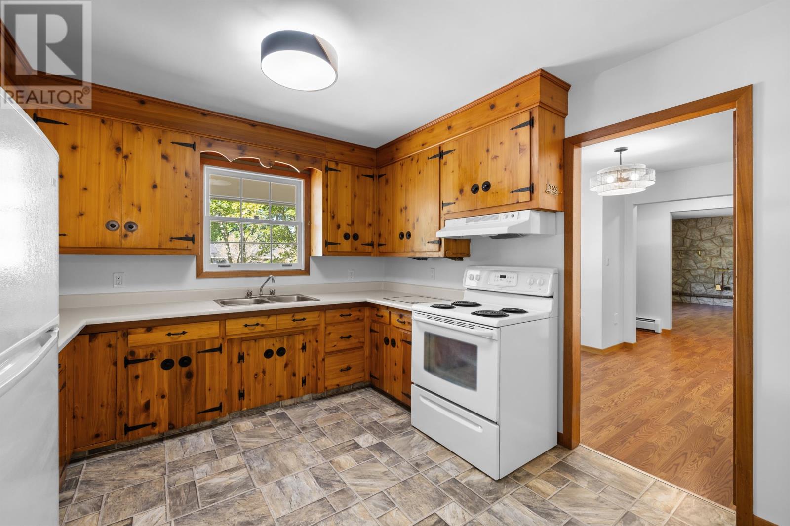 52 Trafalgar Street, Charlottetown, Prince Edward Island  C1A 3Z5 - Photo 9 - 202520974