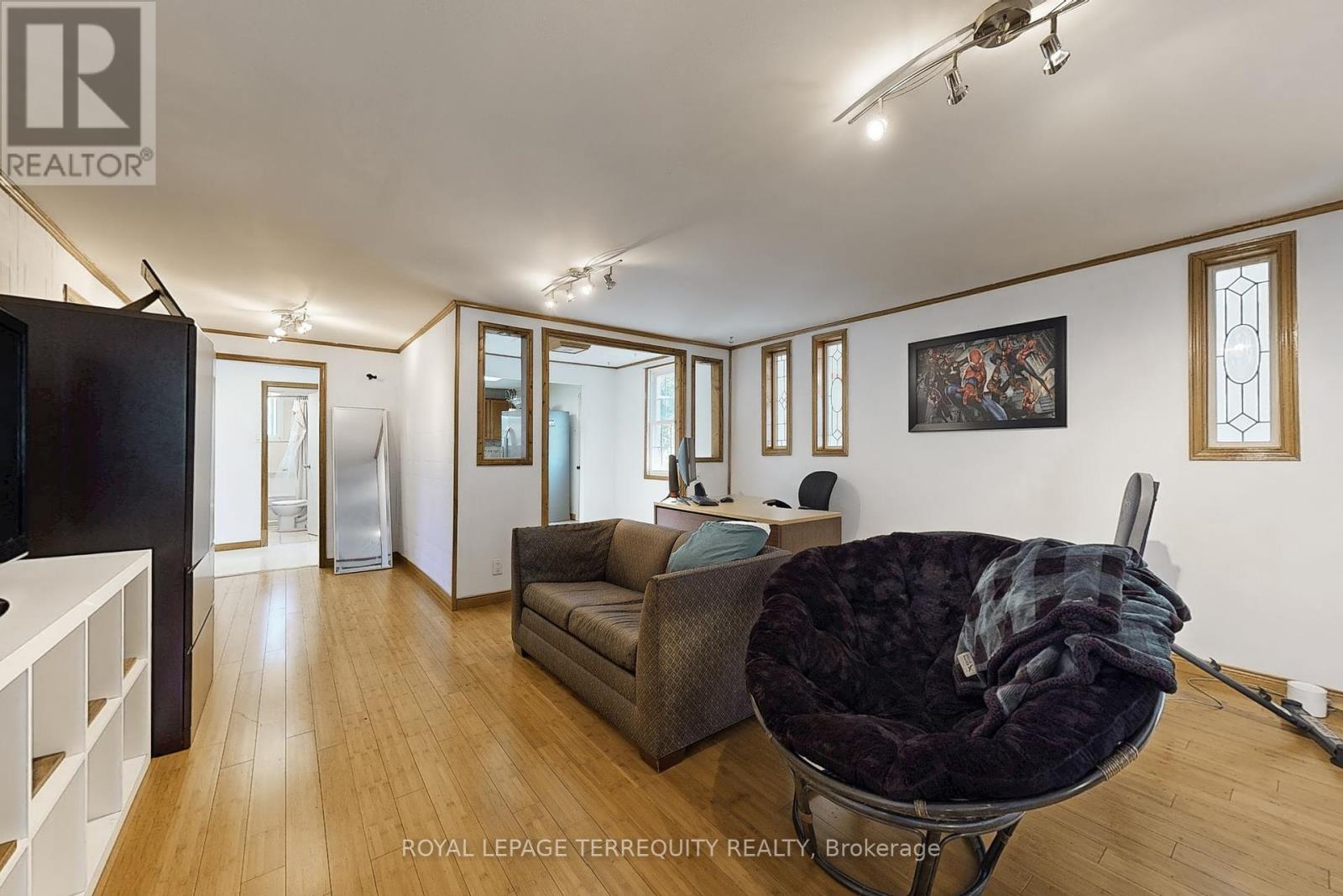 Property at 631 ANNLAND STREET image 4