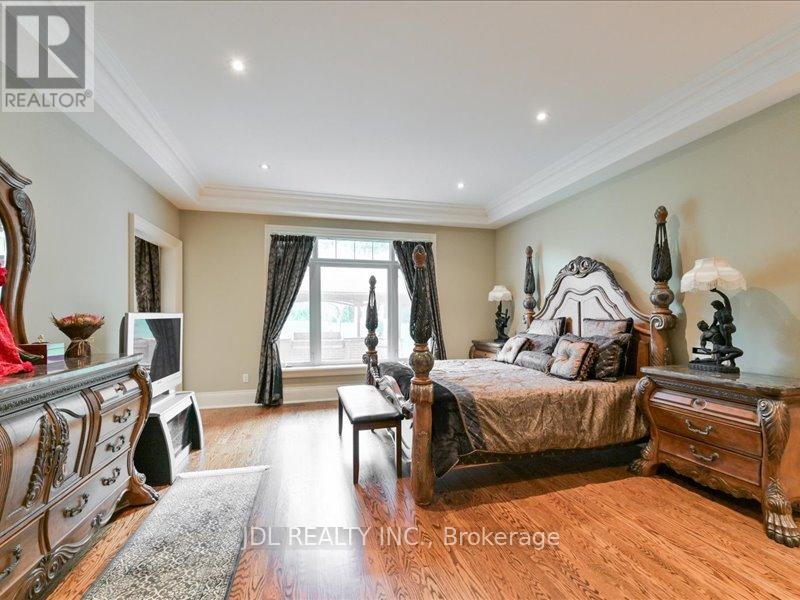 15 Lake Woods Drive, Whitchurch-Stouffville, Ontario  L4A 1P9 - Photo 19 - N12351492
