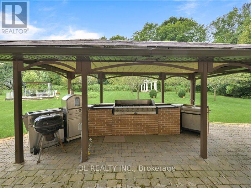 15 Lake Woods Drive, Whitchurch-Stouffville, Ontario  L4A 1P9 - Photo 37 - N12351492