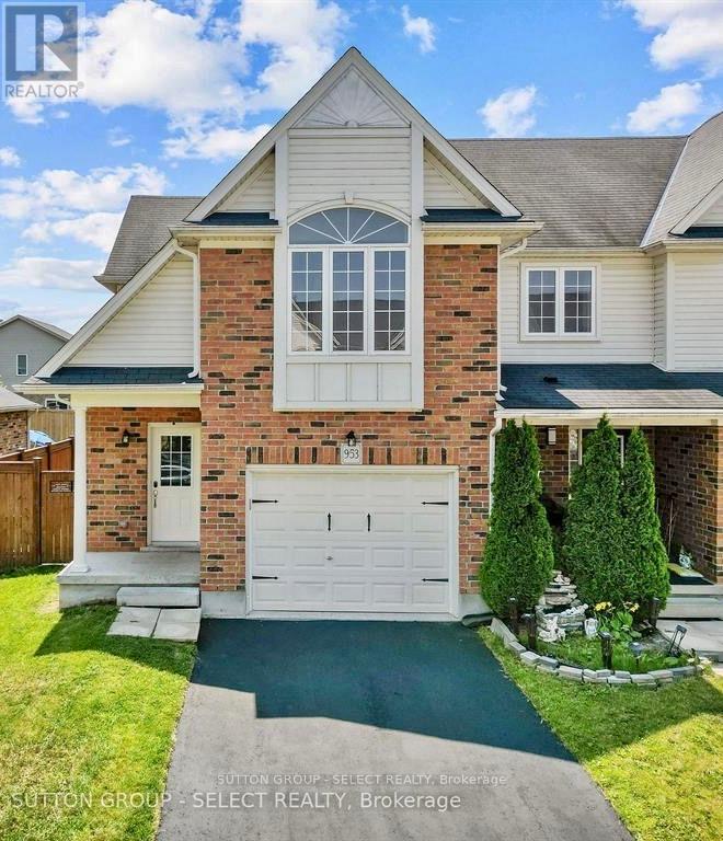 Property at 953 SILVERFOX CRESCENT image 1