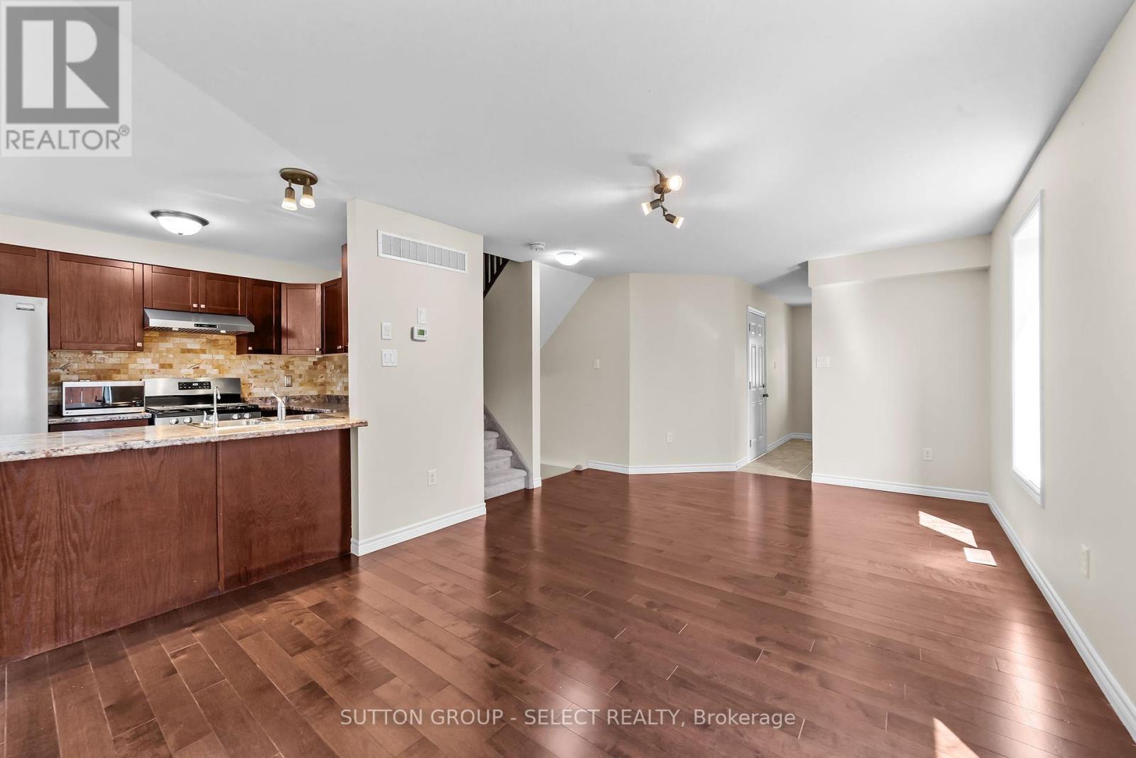 953 Silverfox Crescent, London North (North S), Ontario  N6G 5B6 - Photo 19 - X12324017