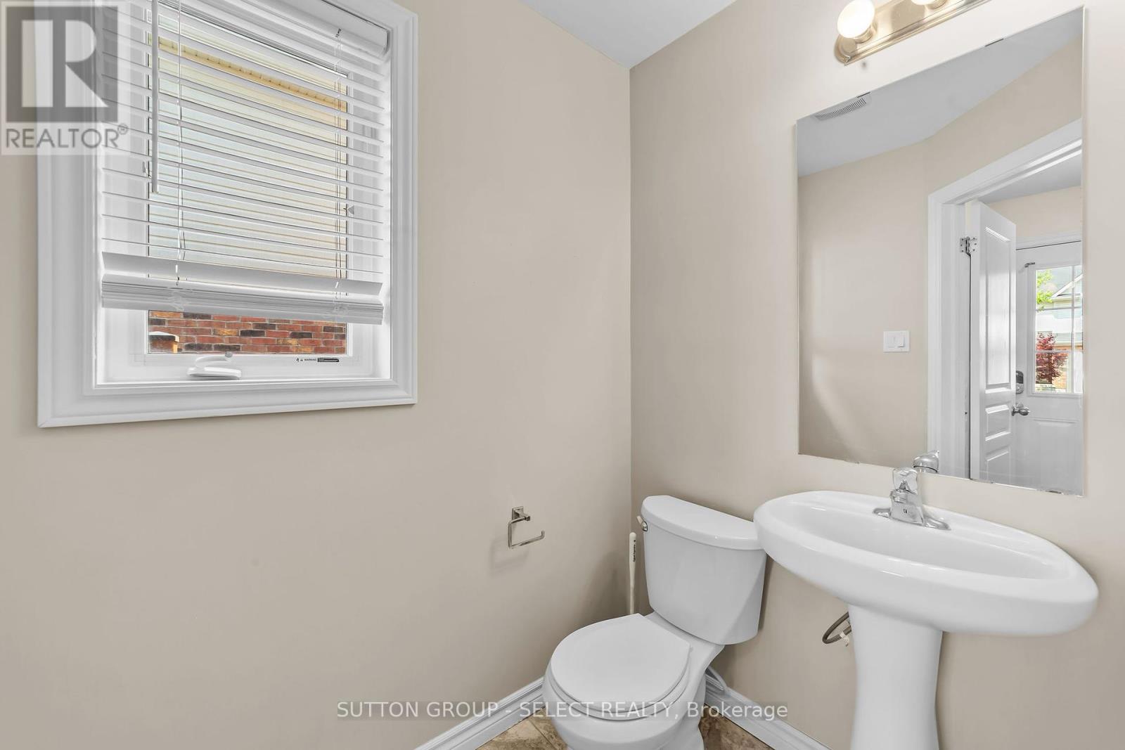 953 Silverfox Crescent, London North (North S), Ontario  N6G 5B6 - Photo 20 - X12324017