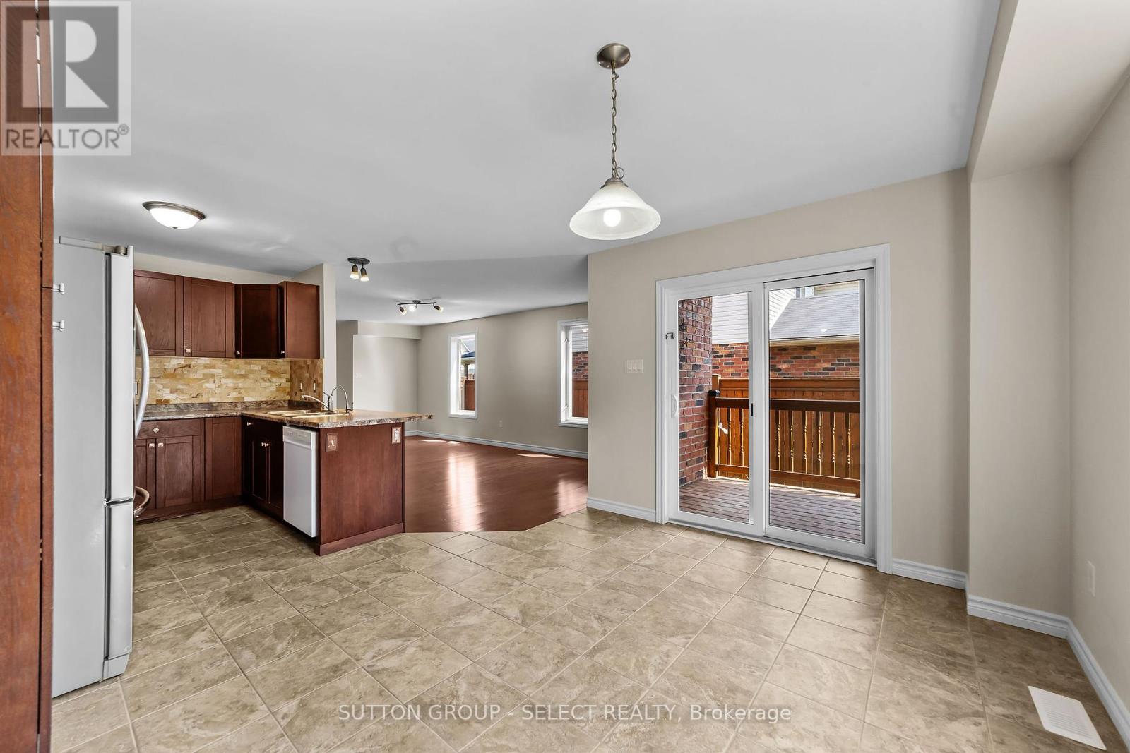 953 Silverfox Crescent, London North (North S), Ontario  N6G 5B6 - Photo 18 - X12324017