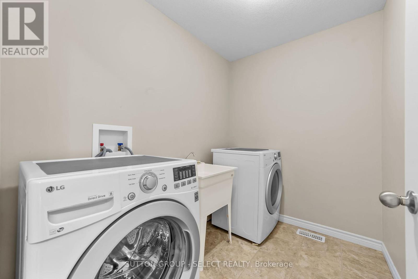 953 Silverfox Crescent, London North (North S), Ontario  N6G 5B6 - Photo 26 - X12324017
