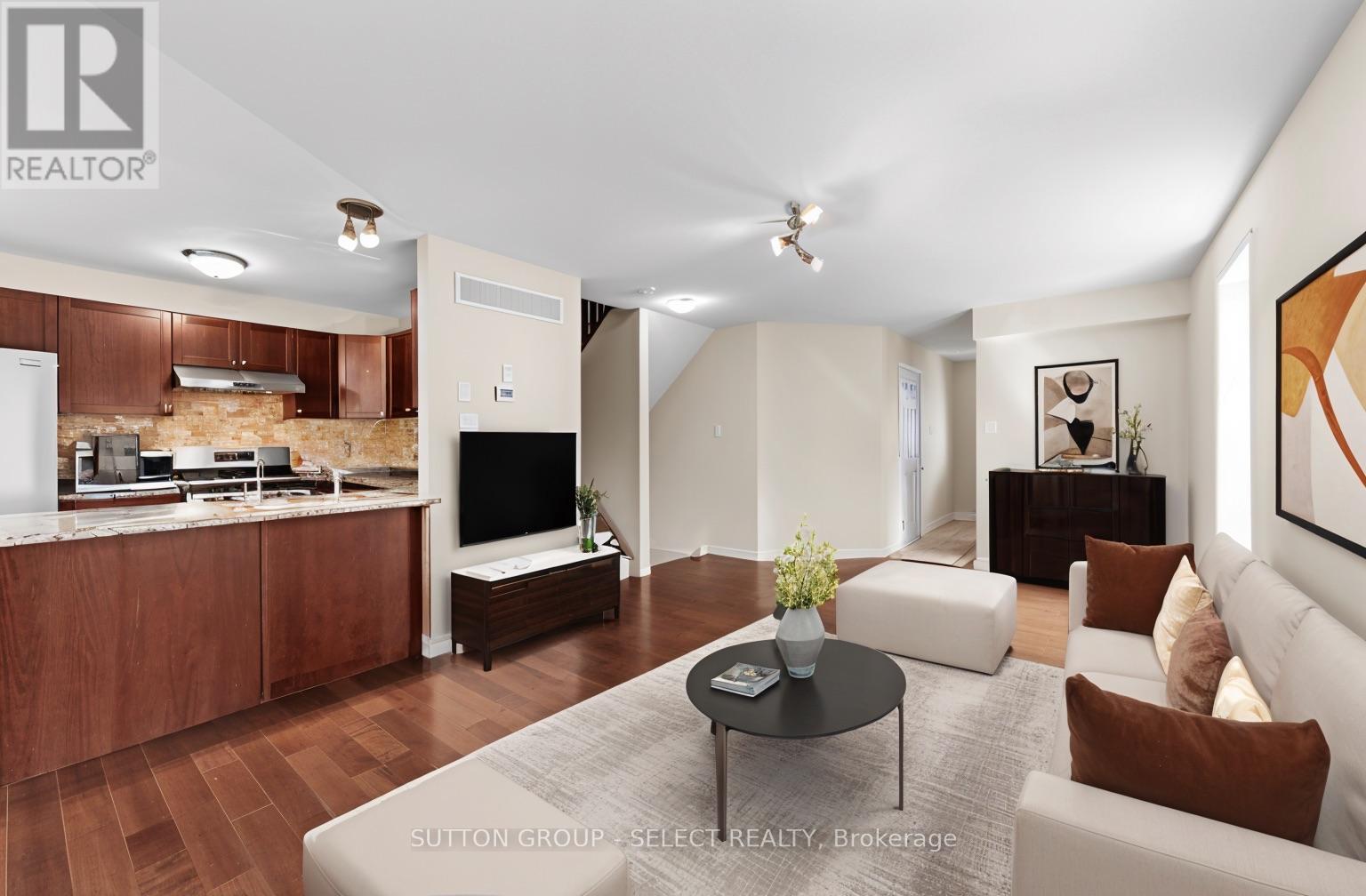 Property at 953 SILVERFOX CRESCENT image 3