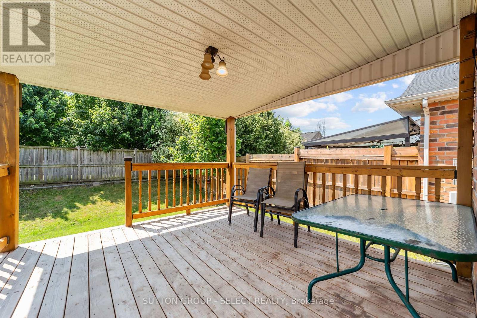 953 Silverfox Crescent, London North (North S), Ontario  N6G 5B6 - Photo 34 - X12324017