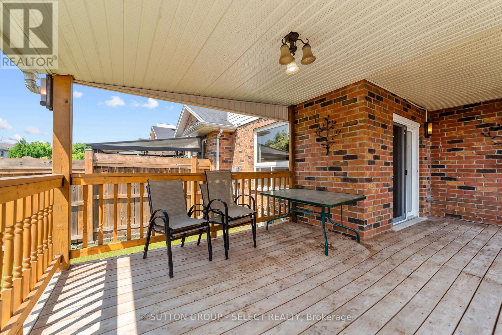 953 Silverfox Crescent, London North (North S), Ontario  N6G 5B6 - Photo 35 - X12324017