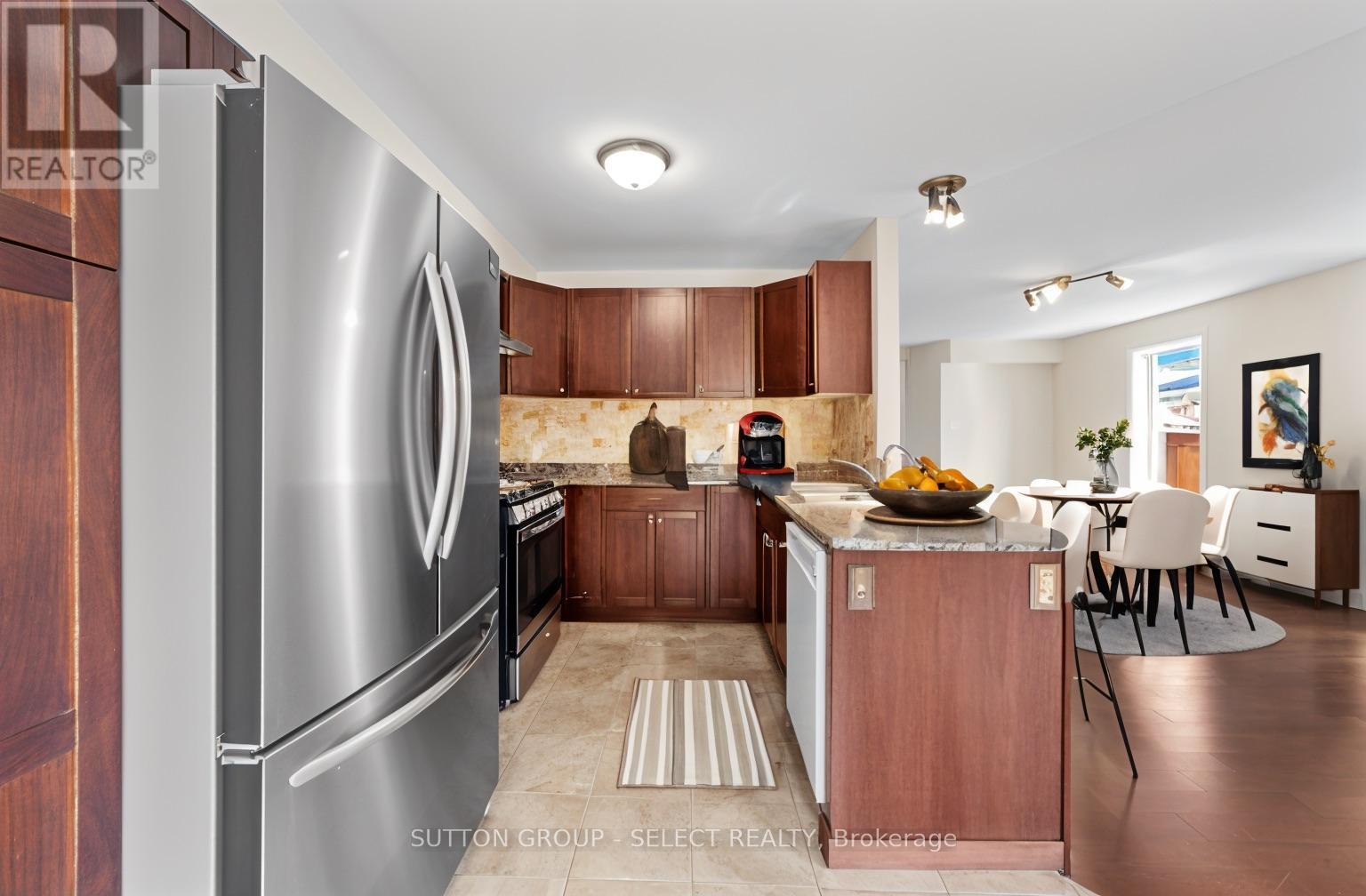 953 Silverfox Crescent, London North (North S), Ontario  N6G 5B6 - Photo 7 - X12324017