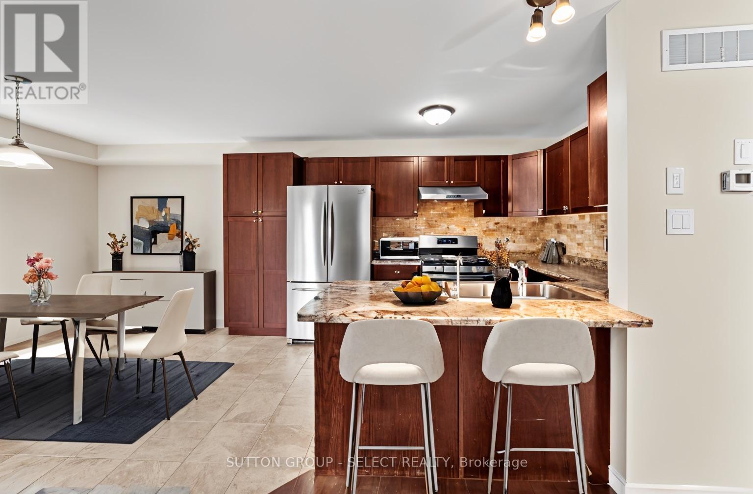 953 Silverfox Crescent, London North (North S), Ontario  N6G 5B6 - Photo 8 - X12324017