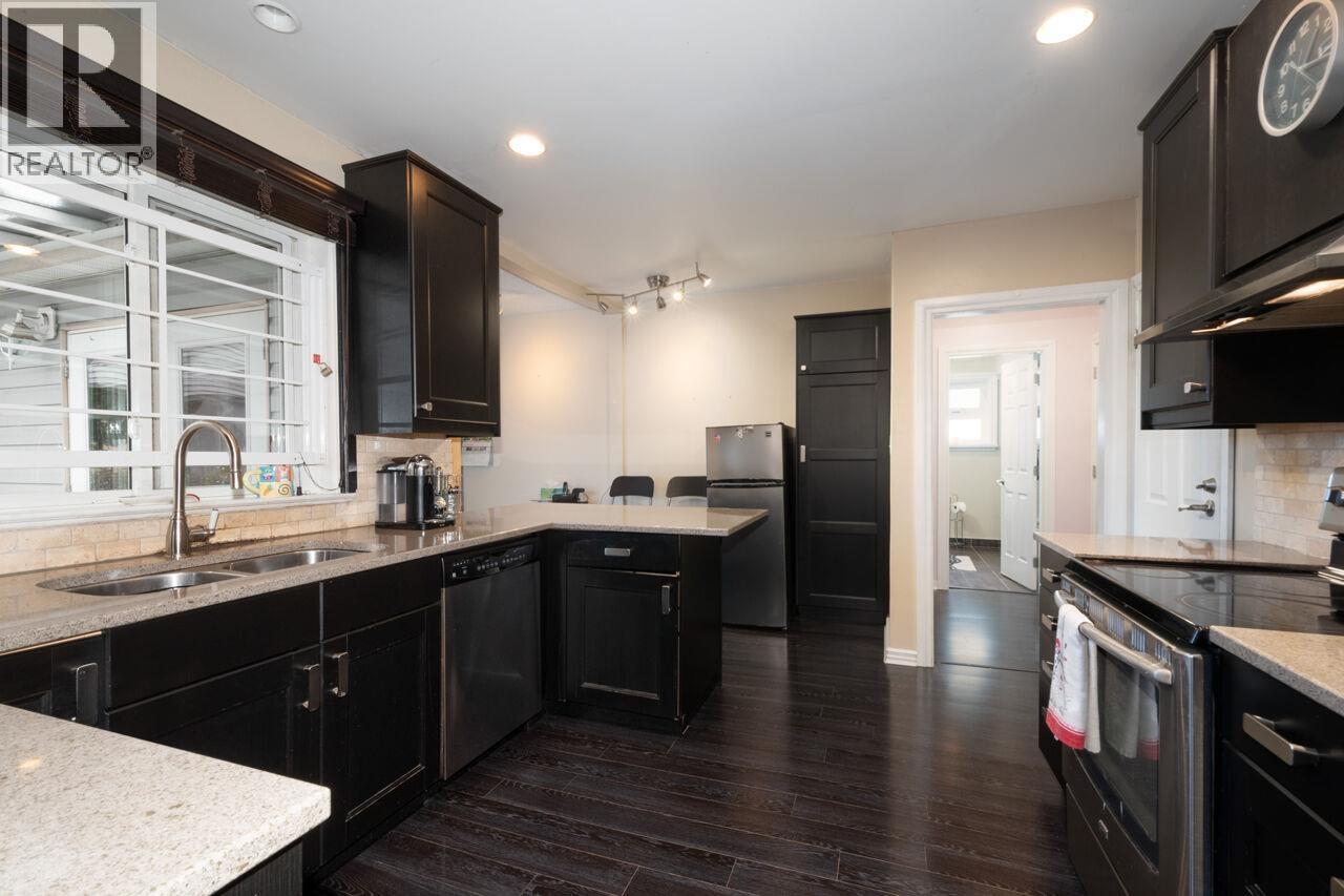 933 Fifth Street, New Westminster, British Columbia V3L 2Y5 - Photo 10 - R3038245