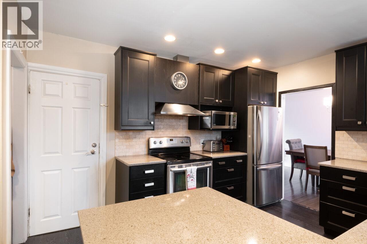 933 Fifth Street, New Westminster, British Columbia V3L 2Y5 - Photo 8 - R3038245