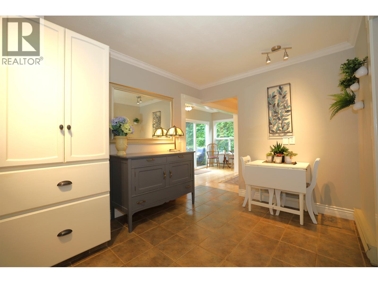 6318 Picadilly Place, Sechelt, British Columbia V0N 3A0 - Photo 20 - R3038261