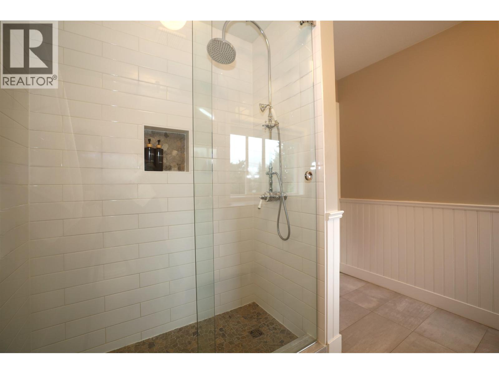 6318 Picadilly Place, Sechelt, British Columbia V0N 3A0 - Photo 29 - R3038261