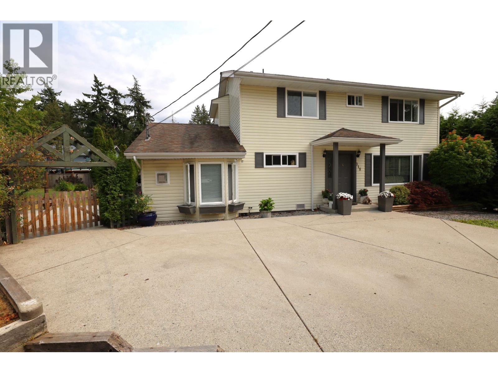 6318 Picadilly Place, Sechelt, British Columbia V0N 3A0 - Photo 39 - R3038261